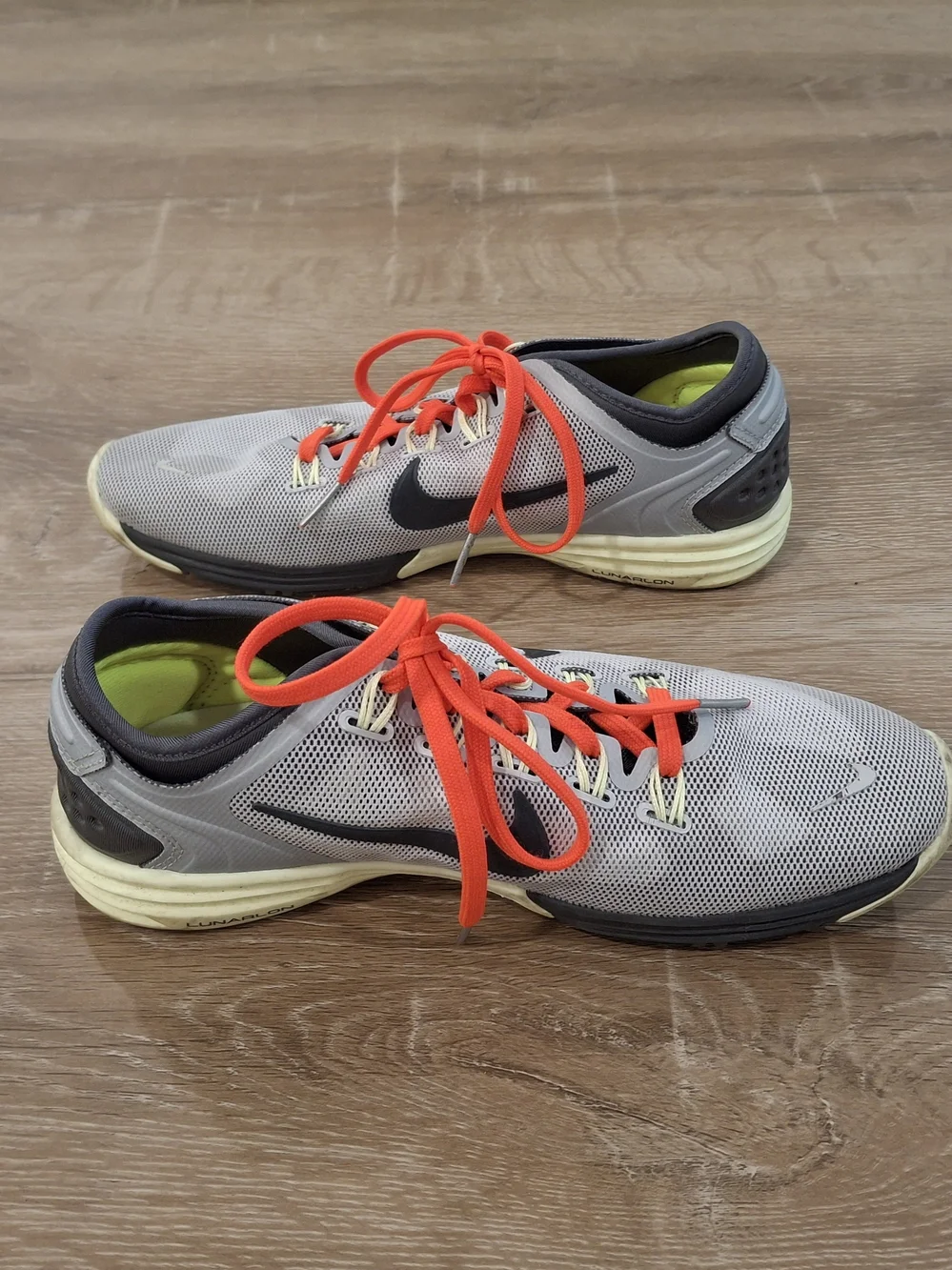 Nike Lunarlon Hyperworkout TR Grey Bright Crimson Women's Size 7